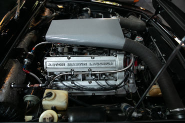 251208 Aston V8 75