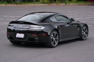 250420 V12 Vantage 010
