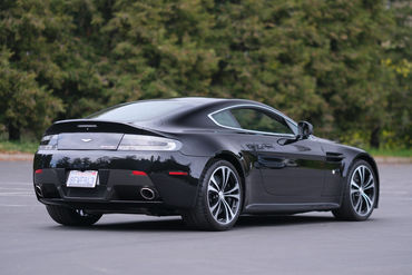 250420 V12 Vantage 011
