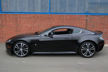 250420 V12 Vantage 025