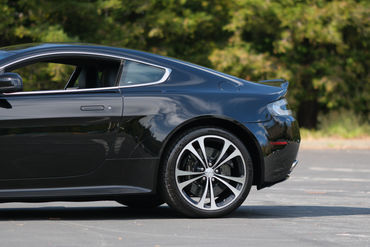 250420 V12 Vantage 046