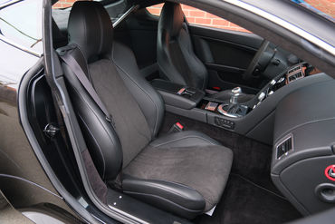 250420 V12 Vantage 076