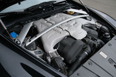 250420 V12 Vantage 094