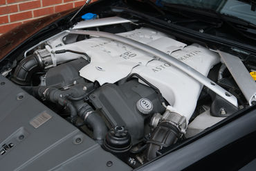 250420 V12 Vantage 099