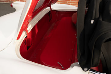 251106 White Vette 051