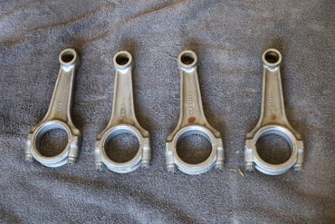 Engine connecting rods used