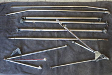 Shift rods body support rods and trailing links USED