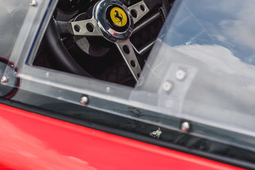 067 Ferrari Daytona Detalles Photo Carlos Perez