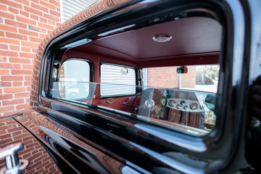 261001 32 Ford 103