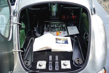 FJ 6886