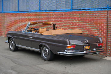 250524 280 SE Convertible BROWN 021