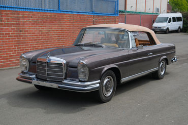 250524 280 SE Convertible BROWN 023