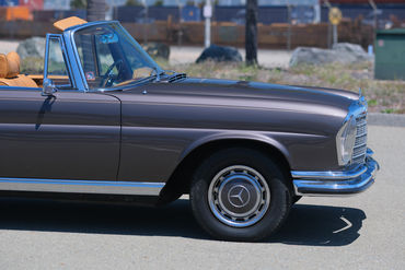 250524 280 SE Convertible BROWN 031