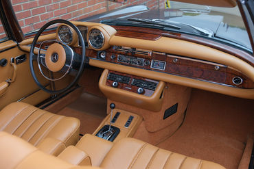250524 280 SE Convertible BROWN 052