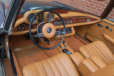 250524 280 SE Convertible BROWN 054