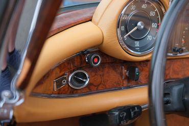 250524 280 SE Convertible BROWN 058