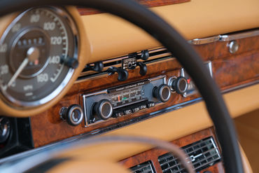 250524 280 SE Convertible BROWN 059