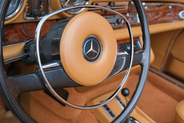 250524 280 SE Convertible BROWN 061