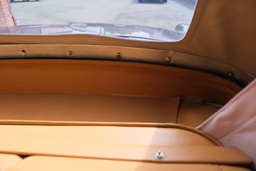 250524 280 SE Convertible BROWN 090