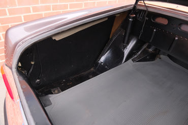 250524 280 SE Convertible BROWN 096
