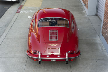 211004 W Red 356 01