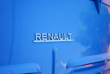231028 Renault W 33