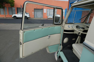 240810 Microbus W 035